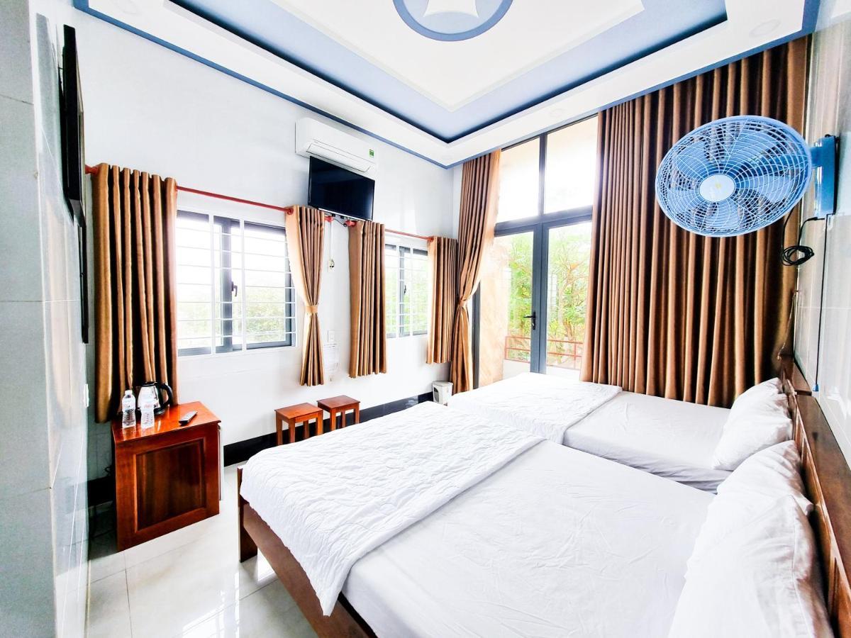 Huong Duong Hotel Dao Phu Quy Екстер'єр фото