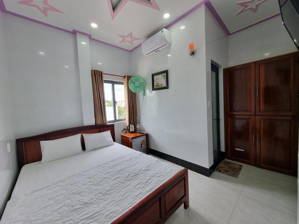 Huong Duong Hotel Dao Phu Quy Екстер'єр фото